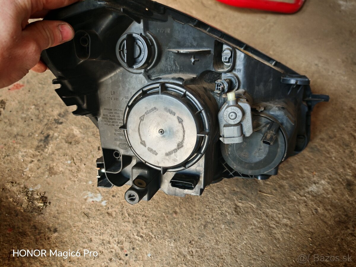 Predné svetlá Nissan Qashqai - 4