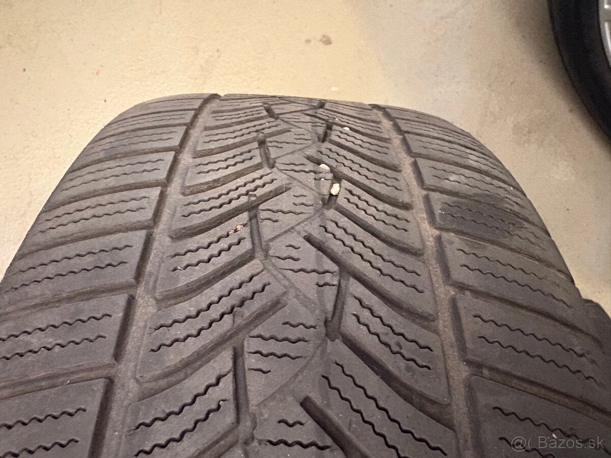 225/50 R17 zimne Goodyear - 4