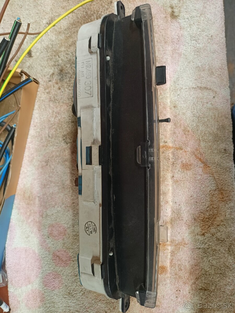 Predám budíky na L200 - 4