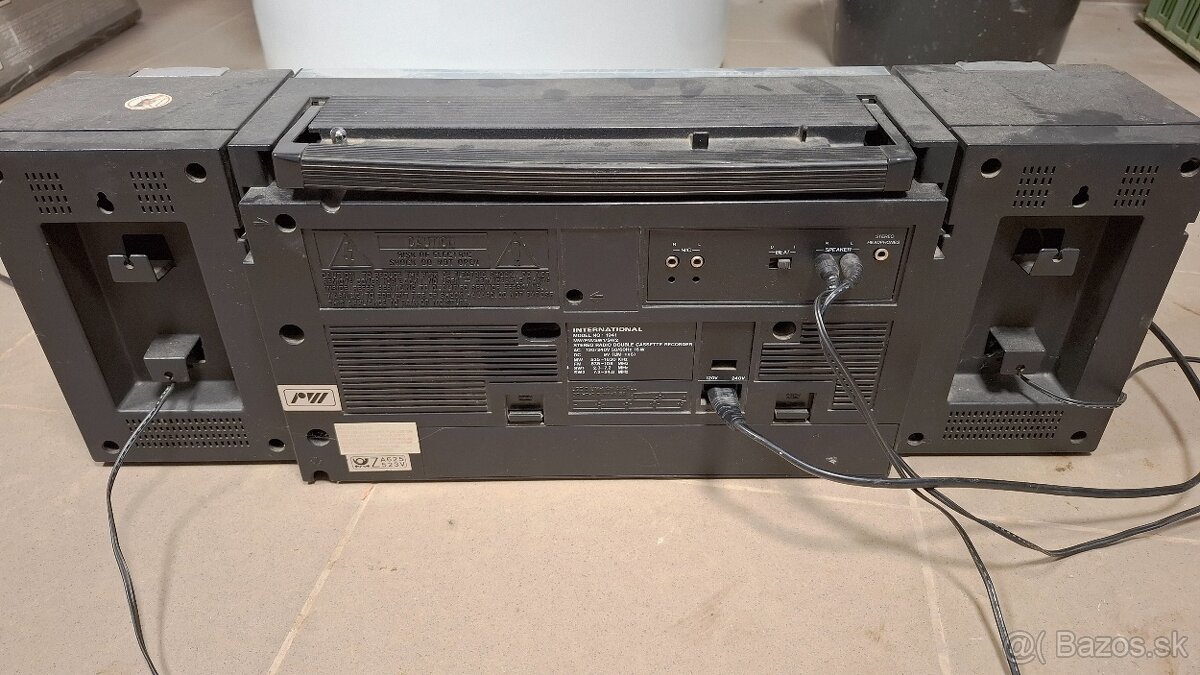 Retro rádiomagnetofón International 1941 - 4