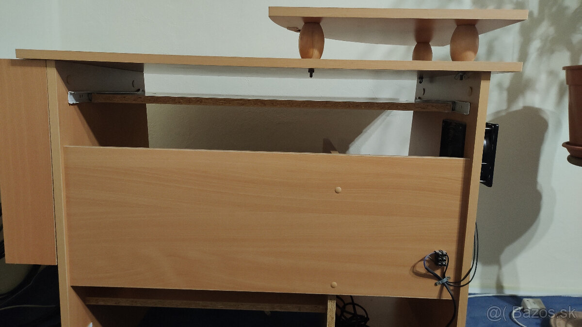 Predám pracovný stôl pre PC - 4