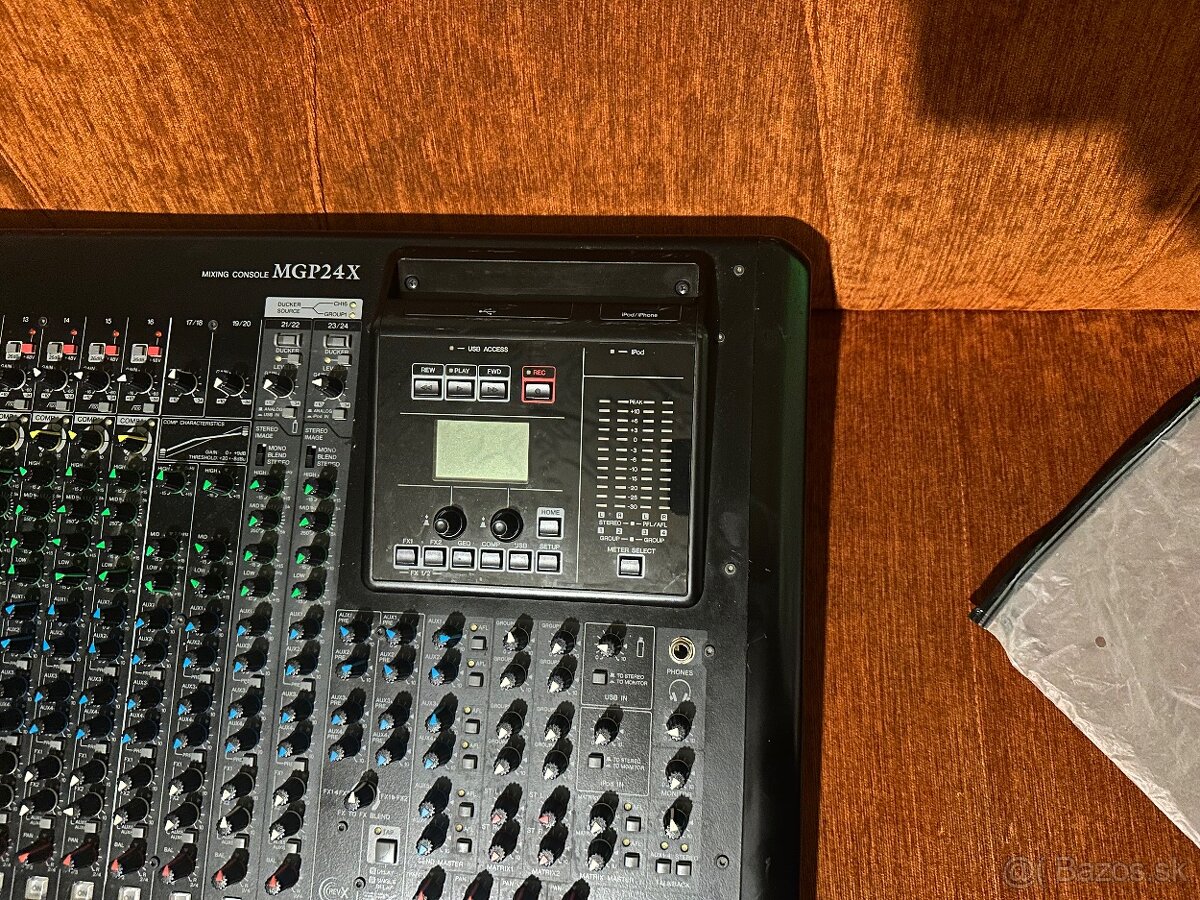 Yamaha mgp24X mix pult - 4