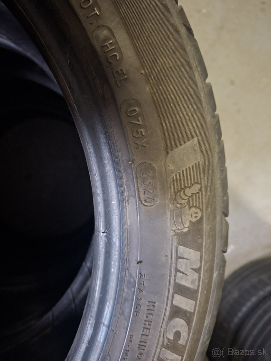 Michelin 235/45R18 98W - 4