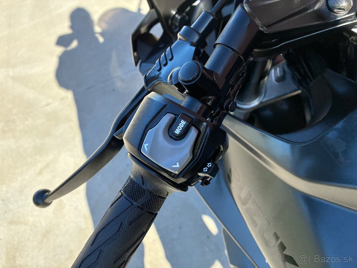 Suzuki GSX8R - 4