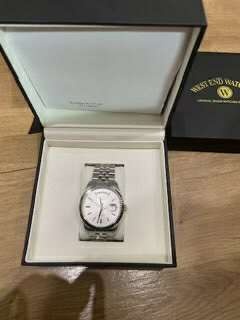 West End Watch Co., automat, Rolex Day-Date štýl
- 4