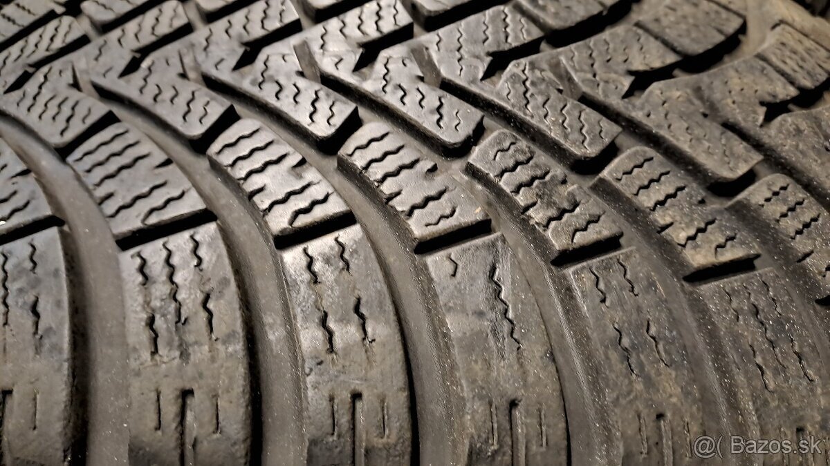 Predám 4ks jazdené zimné 225/60r18-104V Falken - 4