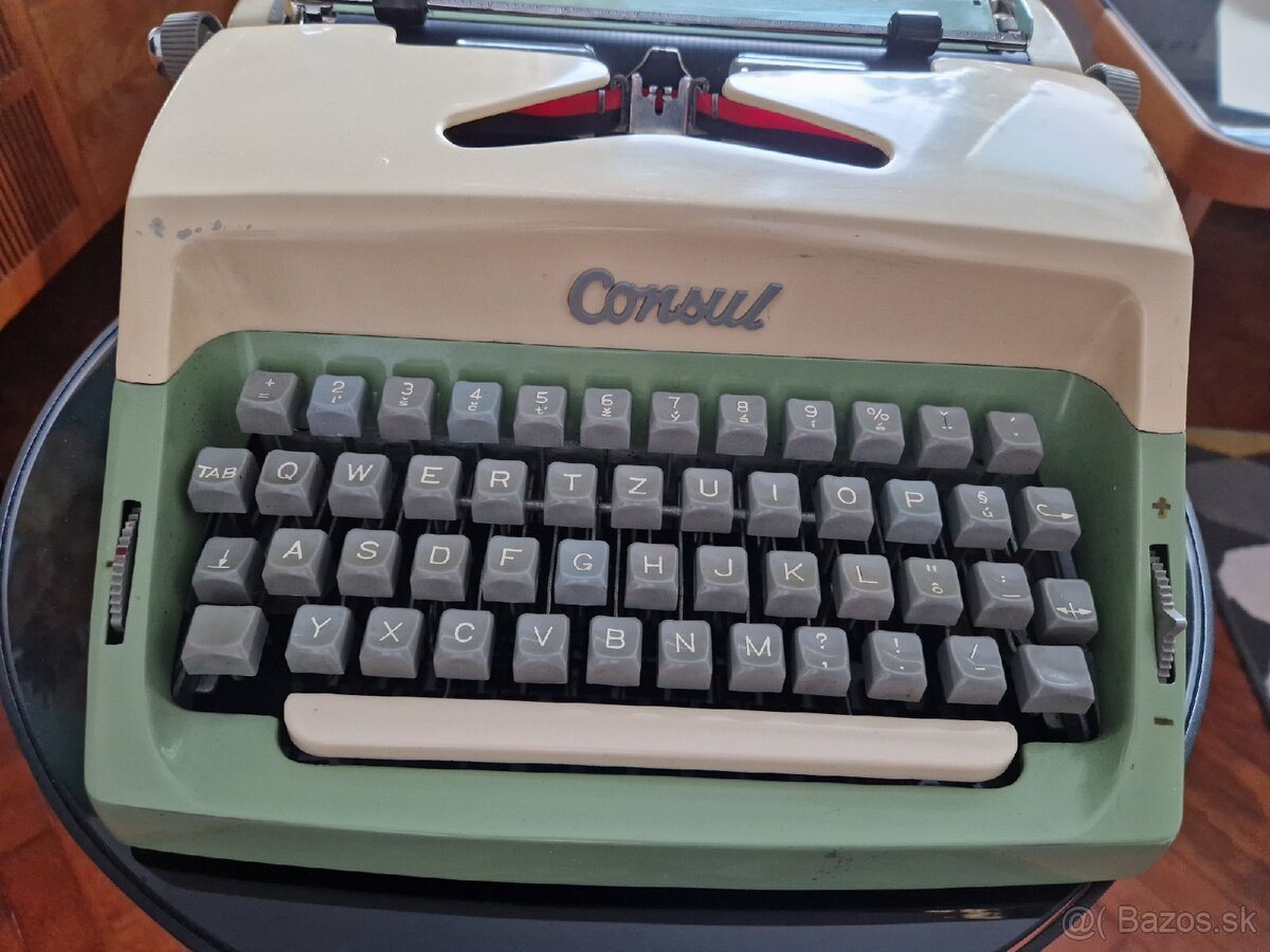 Kufrikový písací stroj Consul - 4