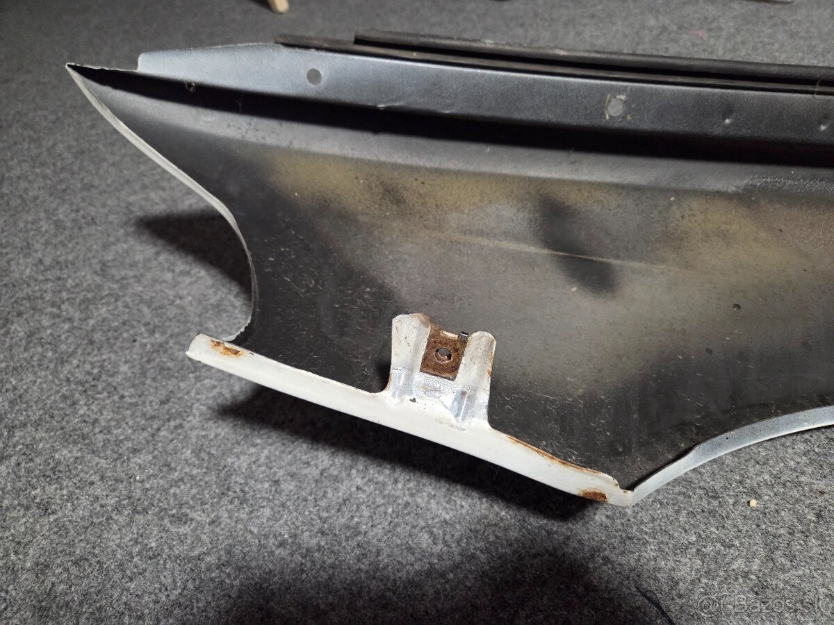 BMW E39 PRAVÝ BLATNÍK - 4