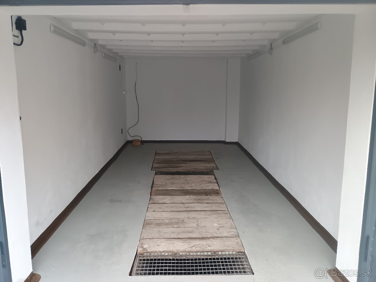 Garáž s montážnou jamou - 4