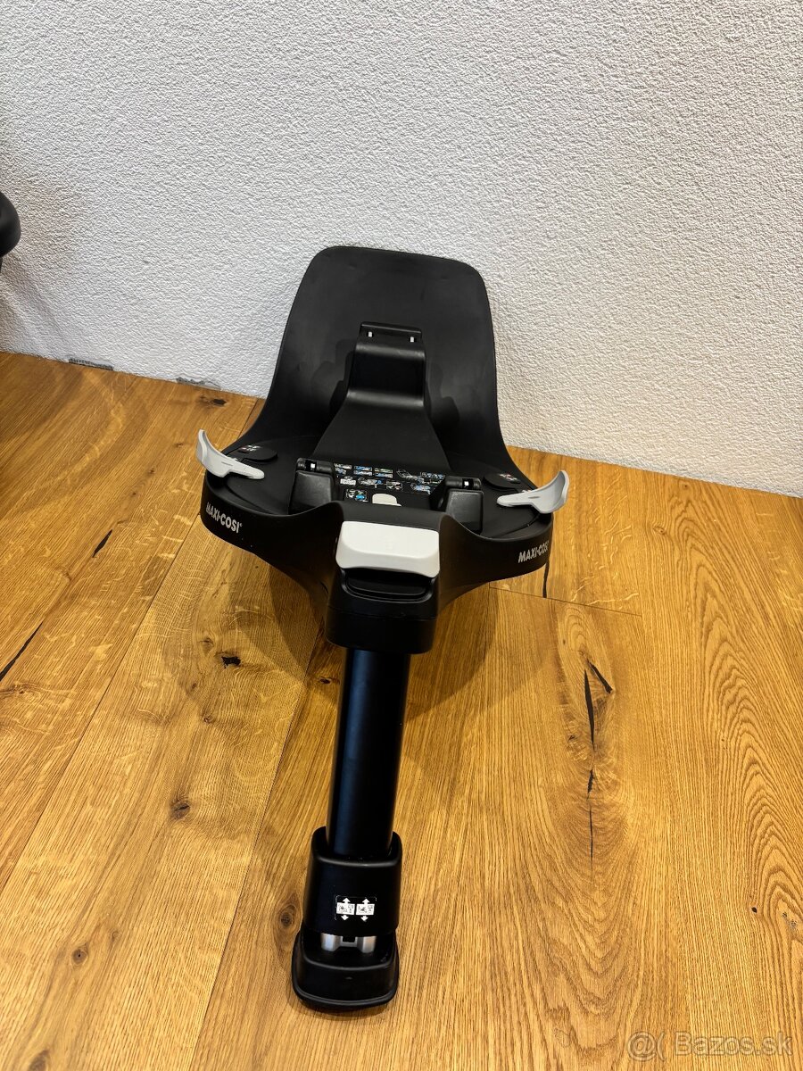 Maxi-Cosi Coral 360 + FamilyFix 360 - 4