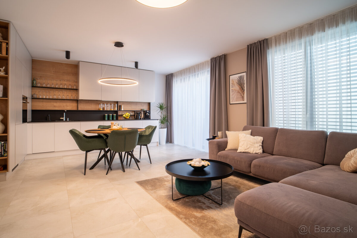 Na predaj štýlový 3-izbový mezonet v historickom centre Trna - 4