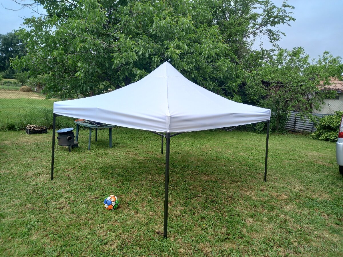 Predám rýchlo rozkladací altanok 3X3M - 4