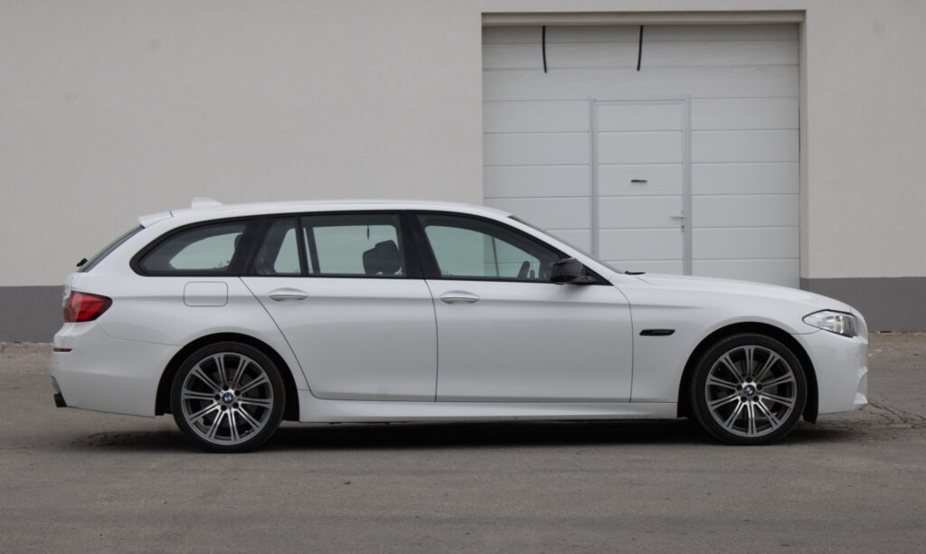 BMW 535d Touring z roku 2012 - 4