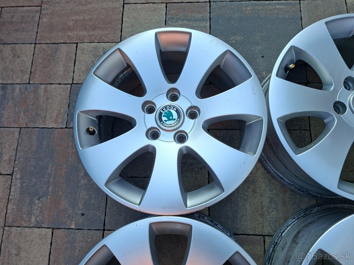 Predám org.hlinikové disky Skoda--R16 - 4