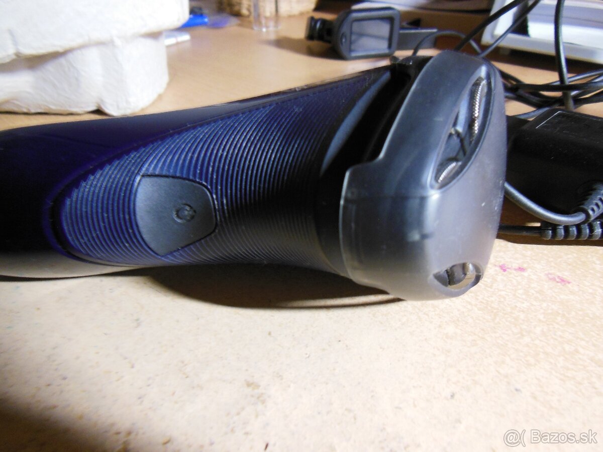 Holiaci strojček PHILIPS Series 1000 - 4