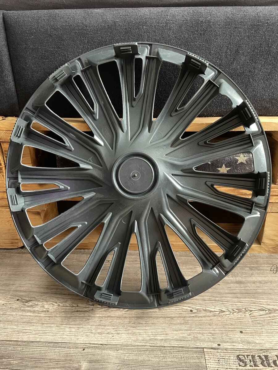 Sada 4 krytů kol / poklic Michelin (16") - 4
