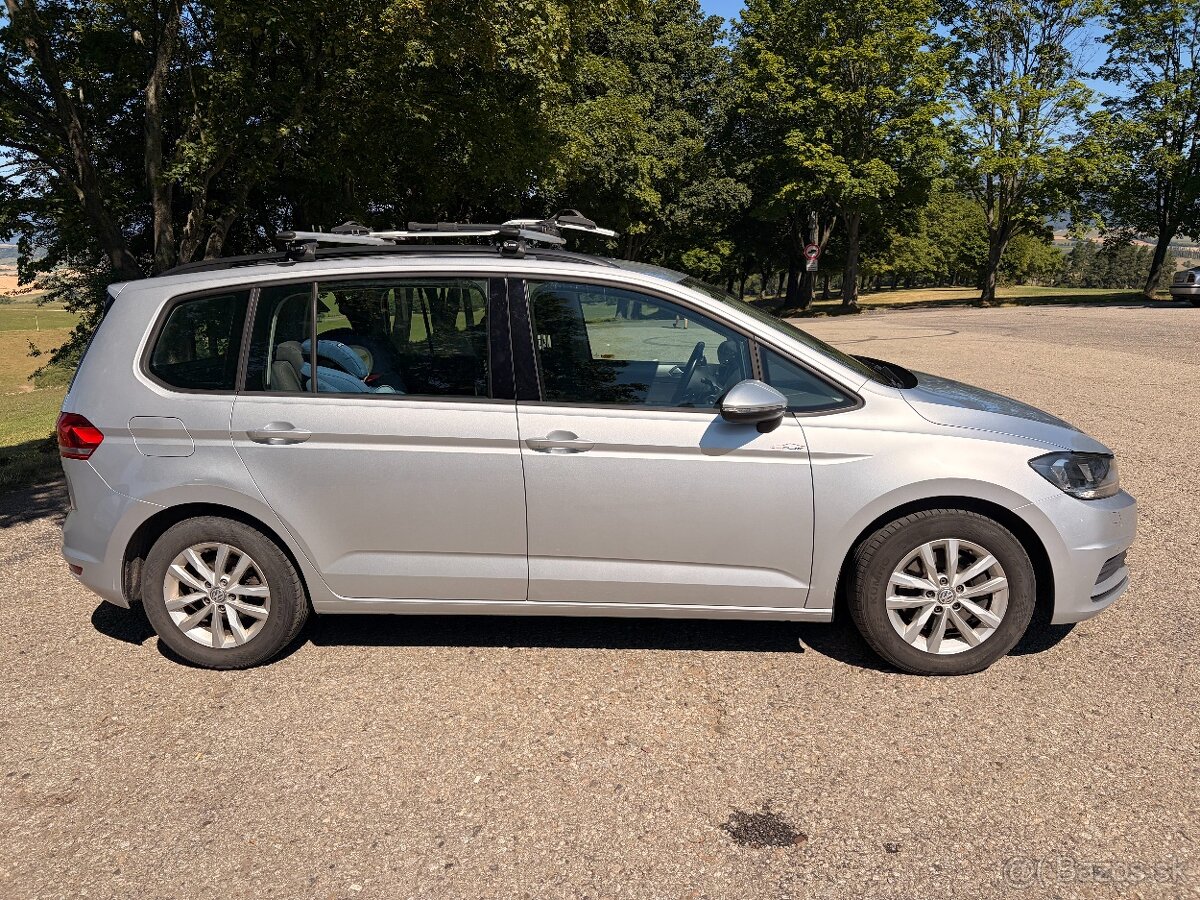 VW Touran 2.0 TDI DSG - 4