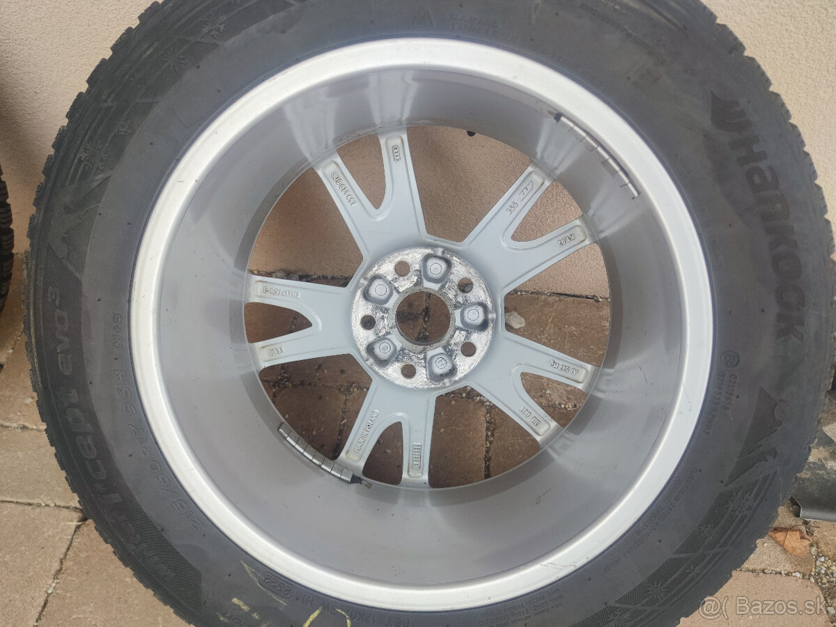 Zimný komplet R17 na Audi Q3 - 4