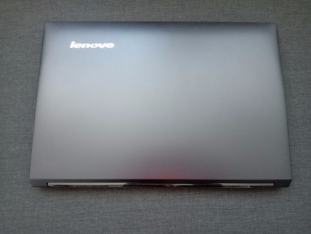 predám notebook Lenovo B50 , 8gb ram ,ssd ,HDMI , Windows 7 - 4