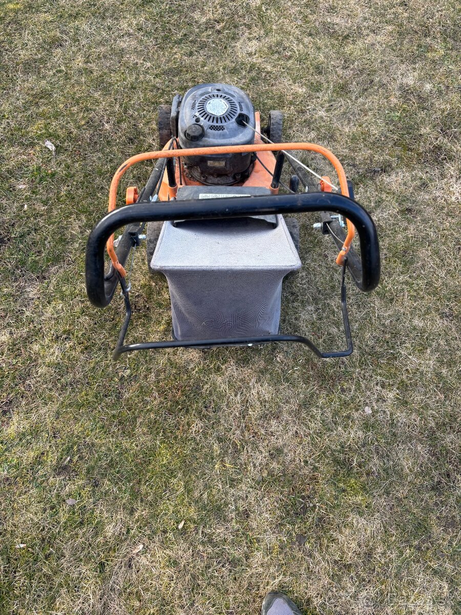 Benzinova kosačka - 4