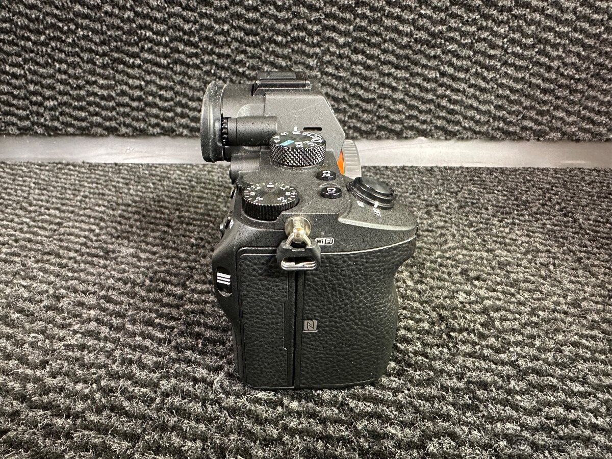 Sony A7III + Príslušenstvo(Objektívy, Kapsa, SD...) - 4