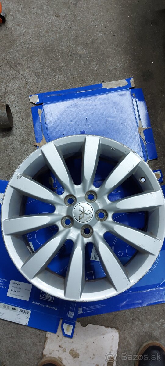 Mitsubishi Lancer R 18 - 4