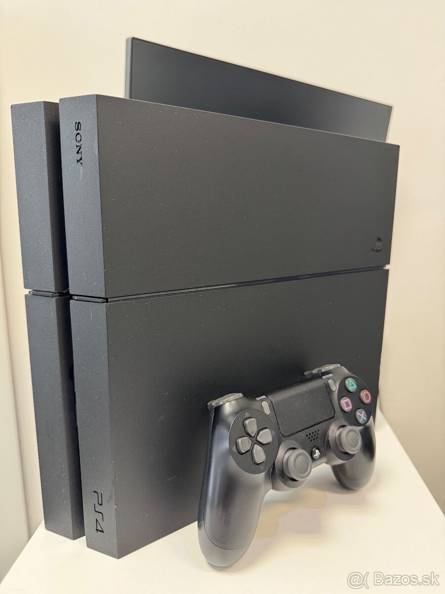 Playstation 4 - 4