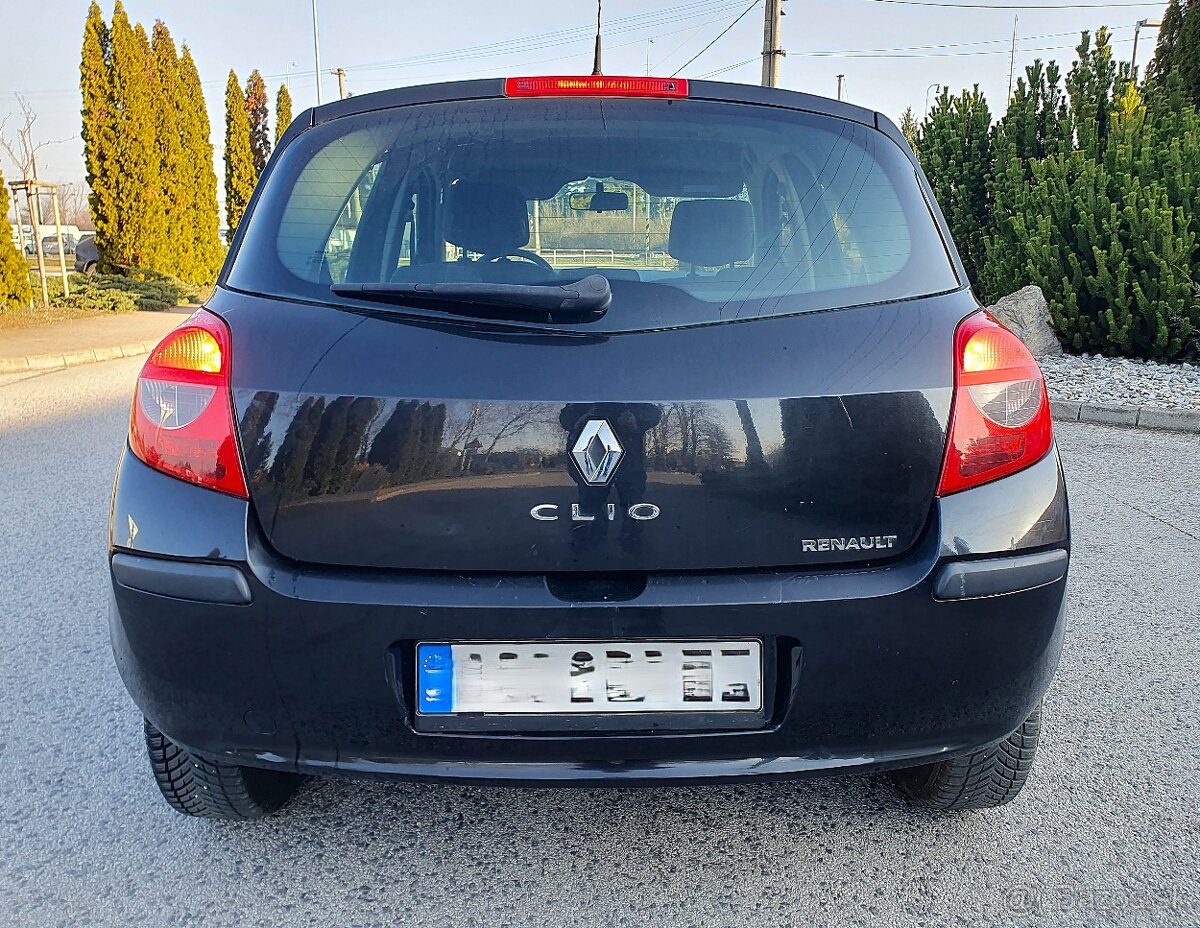 Renault Clio 1.2i - 43 KW benzin. - 4
