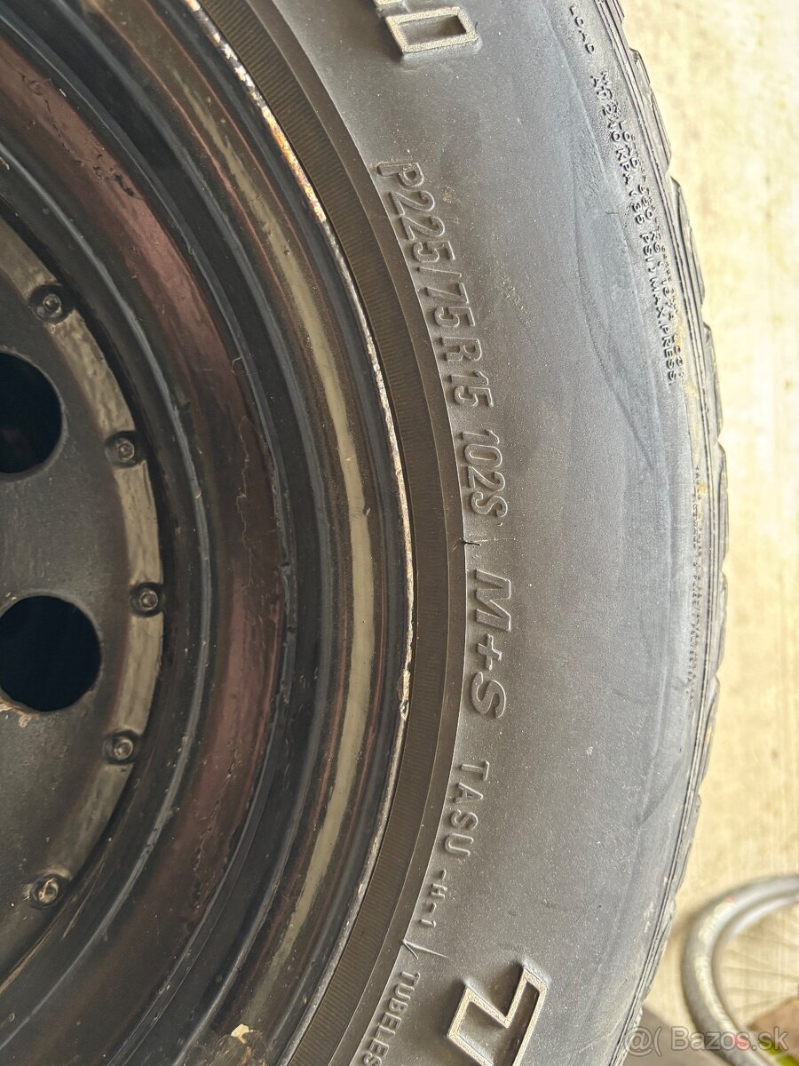 Predám kolesa 225/75 r15 Vitara Samurai Jimny - 4
