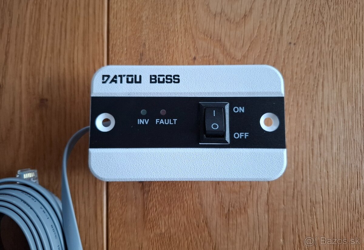DATOU BOSS menič napätia 2000 W 12 V na 230 V - 4