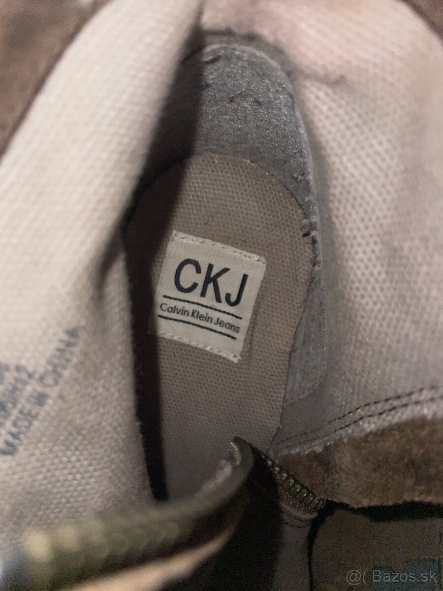 Calvin Klein Jeans - 4