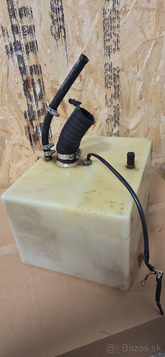 Predám Dometic TEC 40D naftový generátor - 4