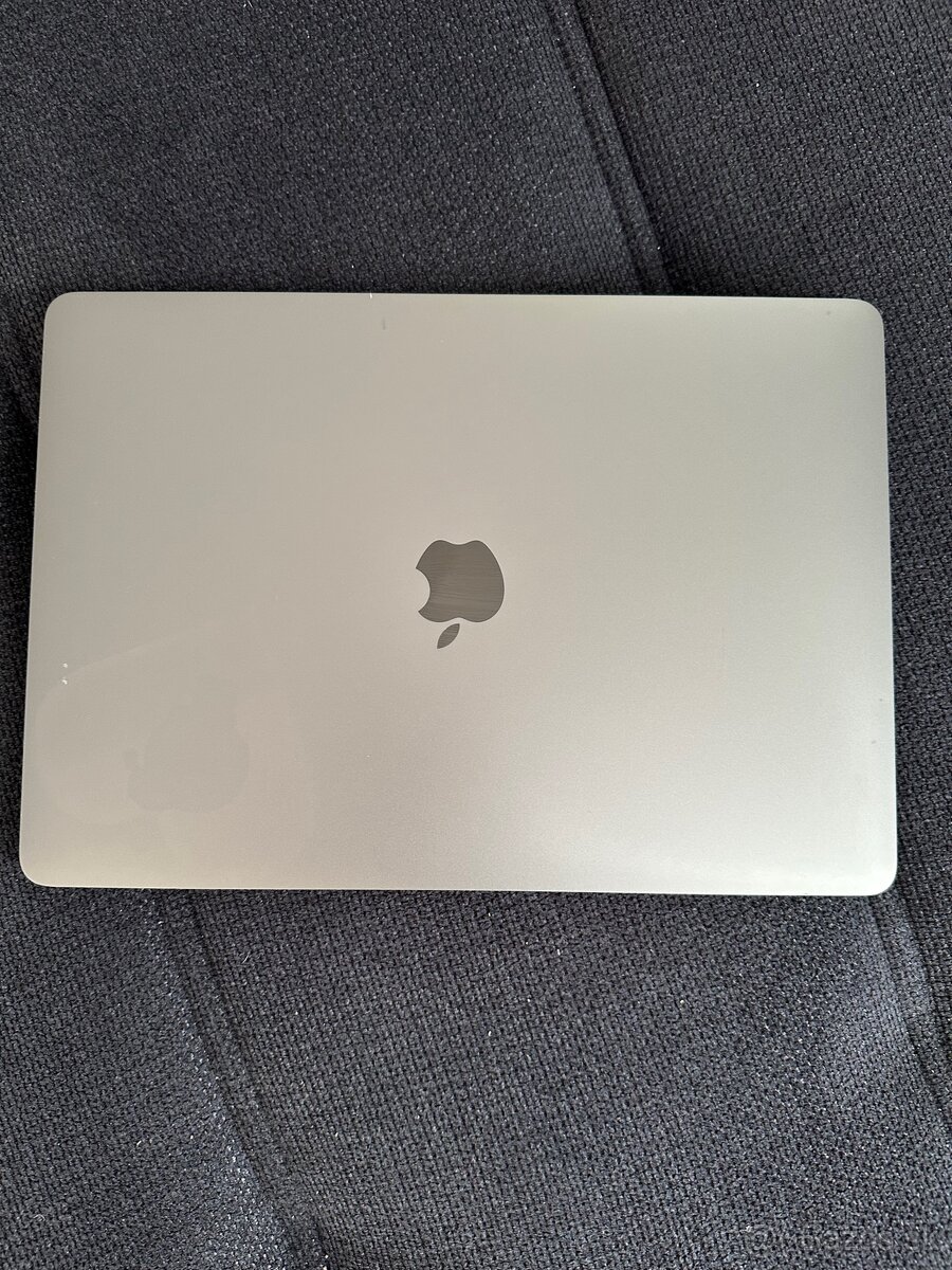 Apple MacBook Pro - 4