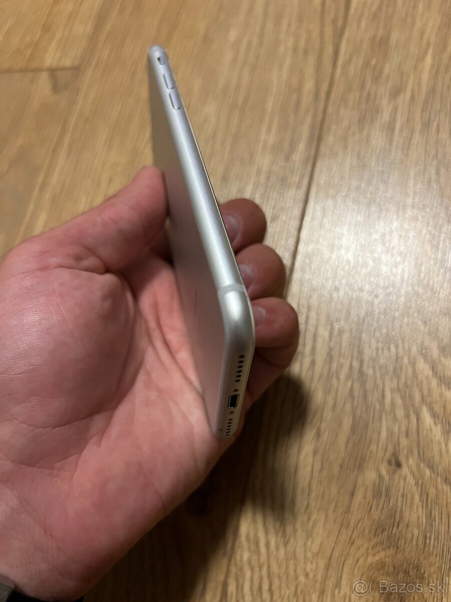 iPhone 7, 32GB – plne funkčný - 4