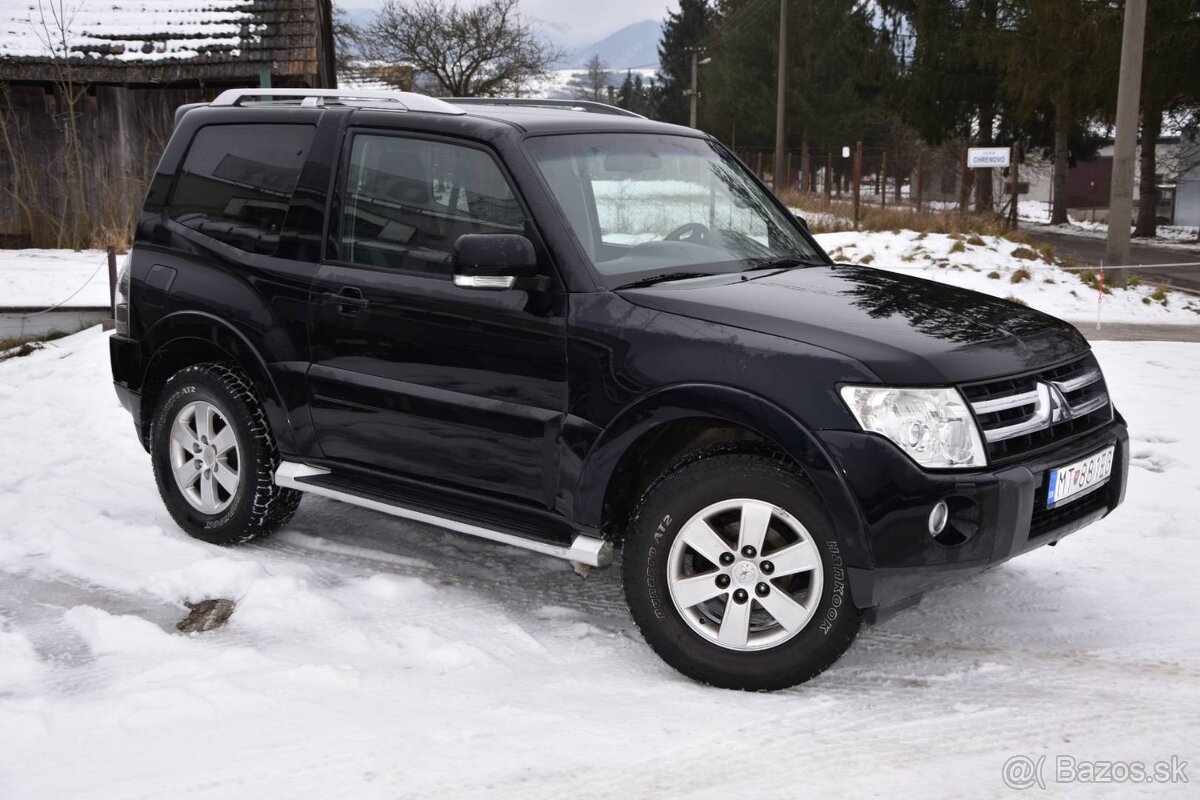 Mitsubishi Pajero - 4