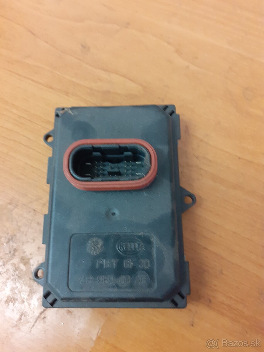 Riadiacia jednotka xenónu - 4