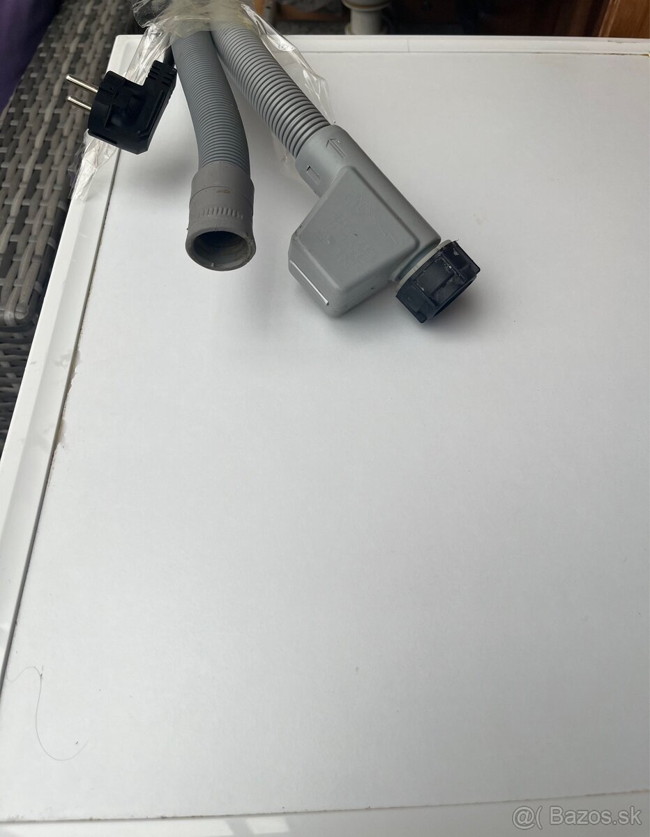 Umývačka riadu Whirlpool biela - 4