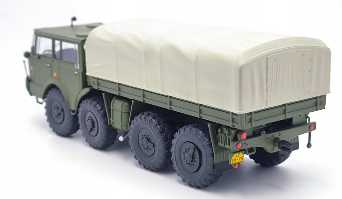 Tatra 813 VT 8x8 1:43 časopis - 4