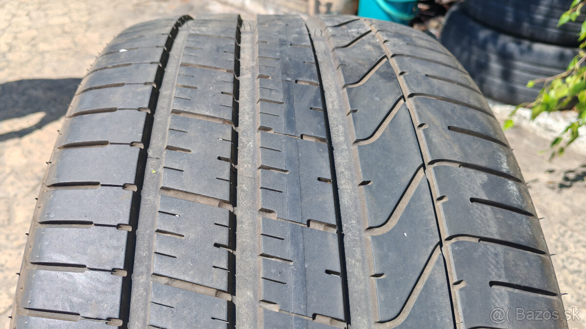 Letné pneu 325/35 R22 --- PIRELLI - 4