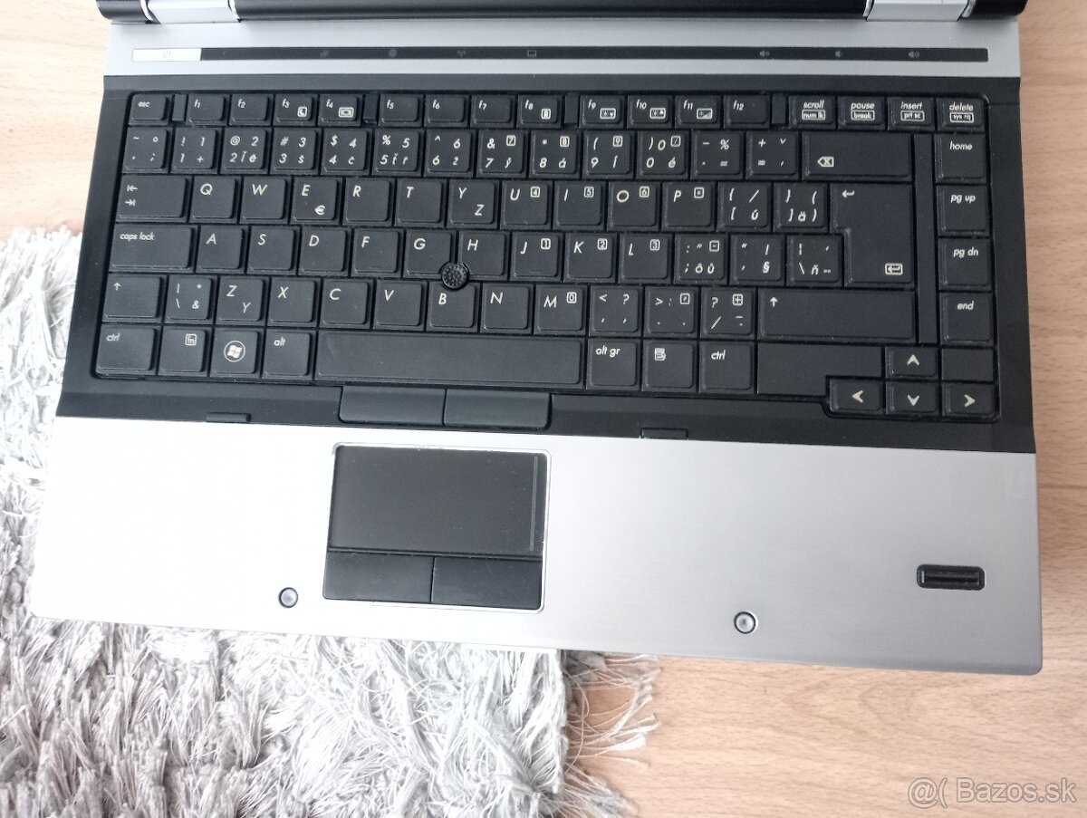 predám HP elitebook / 4gb ram / Intel core i5 / Windows XP - 4