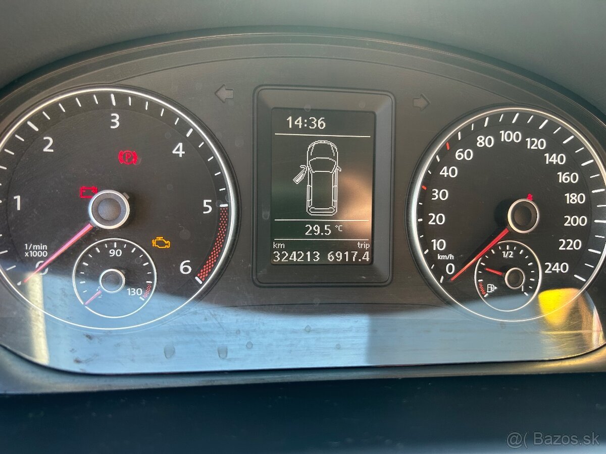 Volkswagen Touran - 4