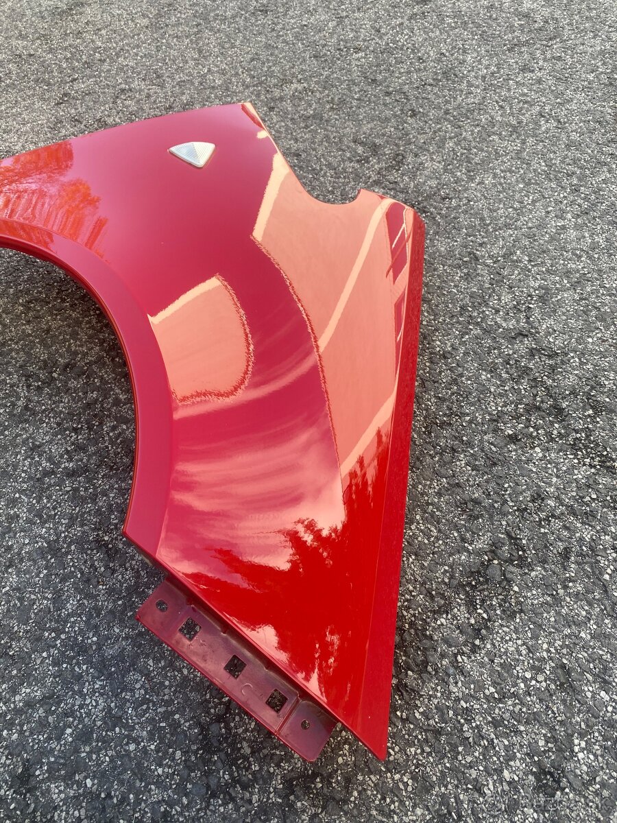 Mitsubishi Colt predny blatnik, naraznik - 4