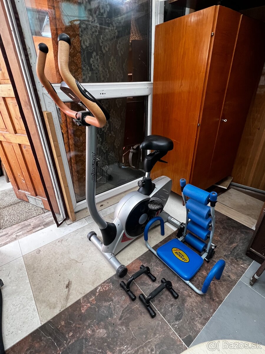Stroje na cvičenie + činky - 4