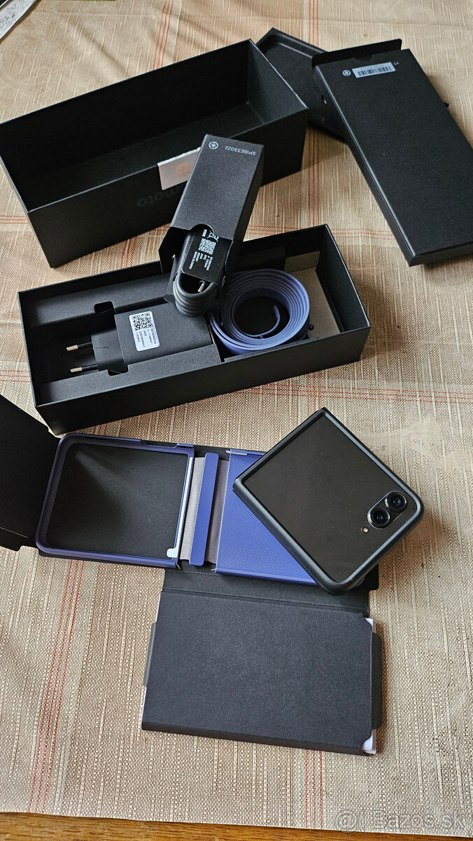 Motorola razr 50 ultra, 12GB/512GB - 4