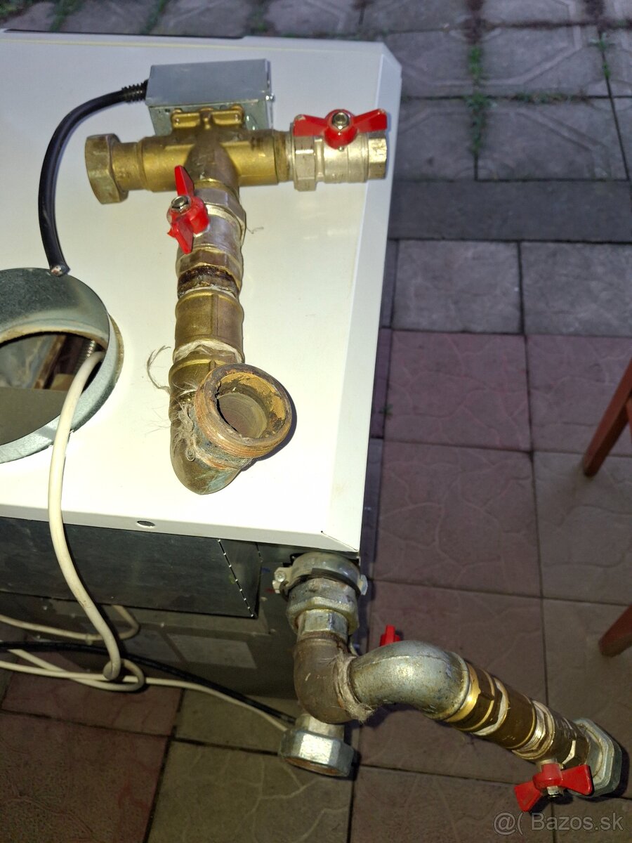 Predám kotel ATTACK 30 kW PLQC - 4