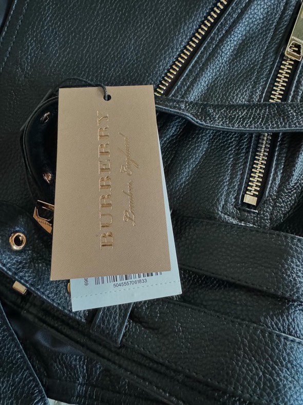 Predam uplne novy stylov kozak - Burberry - 4
