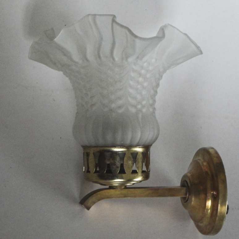 Nástenné svietidlo s tienidlom. - 4