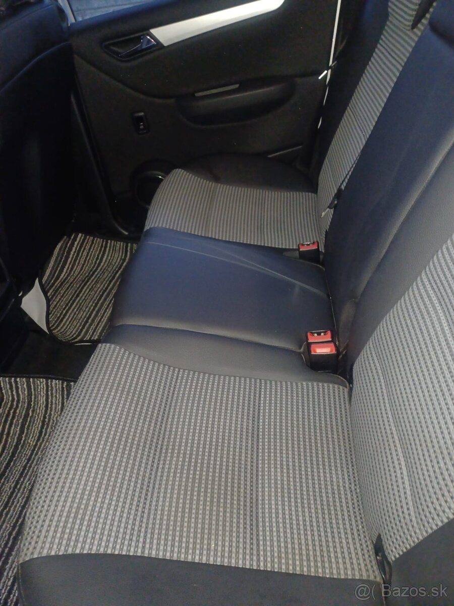 Mercedes-benz B200 - 4