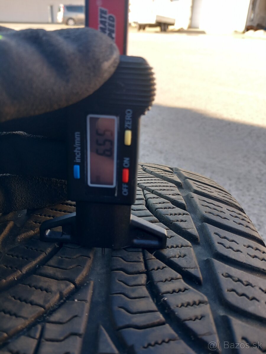 Predám zimné pneu 205/55 R16 T - 4