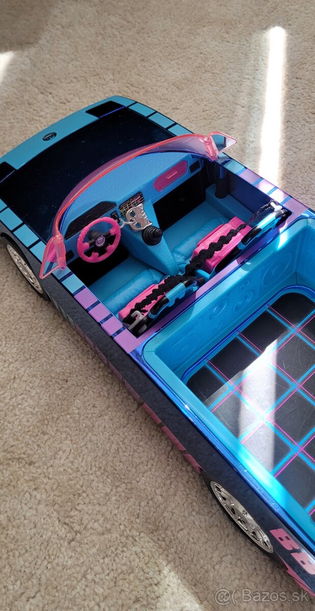 LOL Surprise auto s bazenom - 4